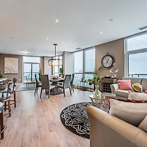 lovely-3-bed-4-bath-penthouse-with-roof-top-terrace.niagara-fallshotels.com/